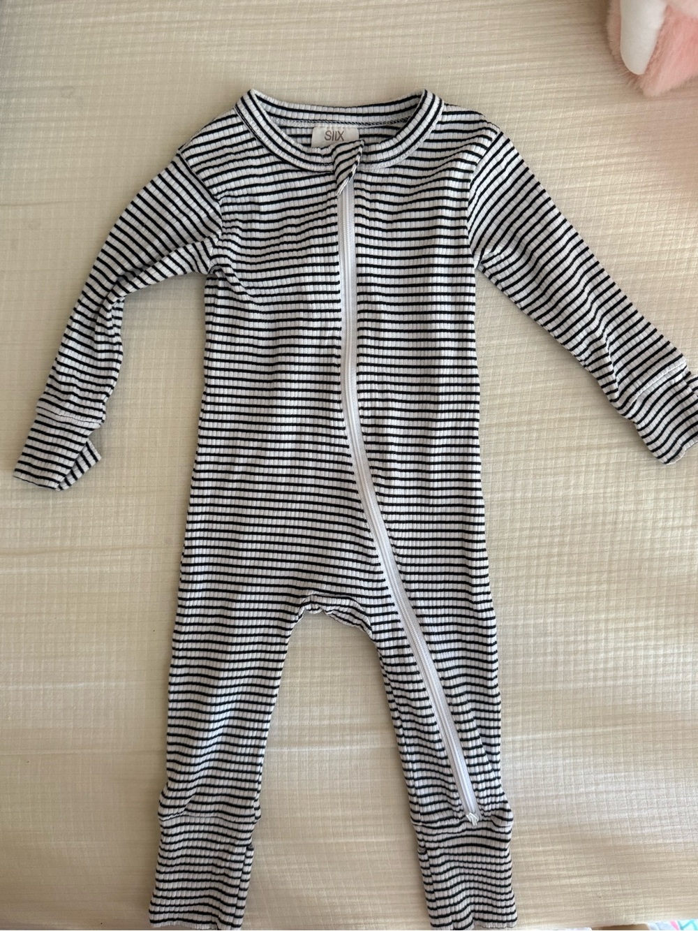 SIIX Baby Footed Pajama Sleeper Black & White Zippered One-Piece- Spearmint Love